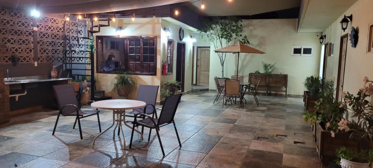 Апарт отель Dona Adelina House Сьюдад-Вальес Экстерьер фото